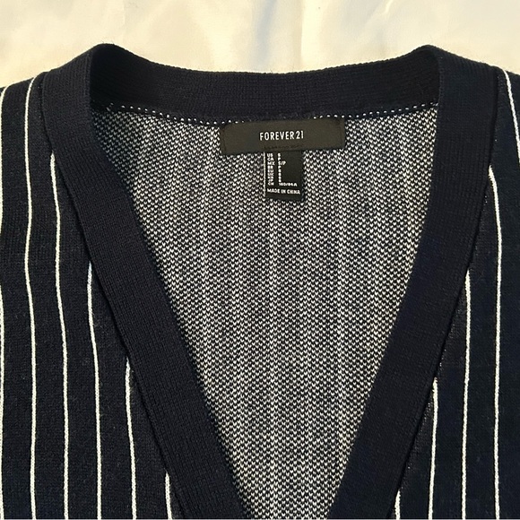 Forever 21 Navy and White Striped Cardigan - Picture 2 of 4